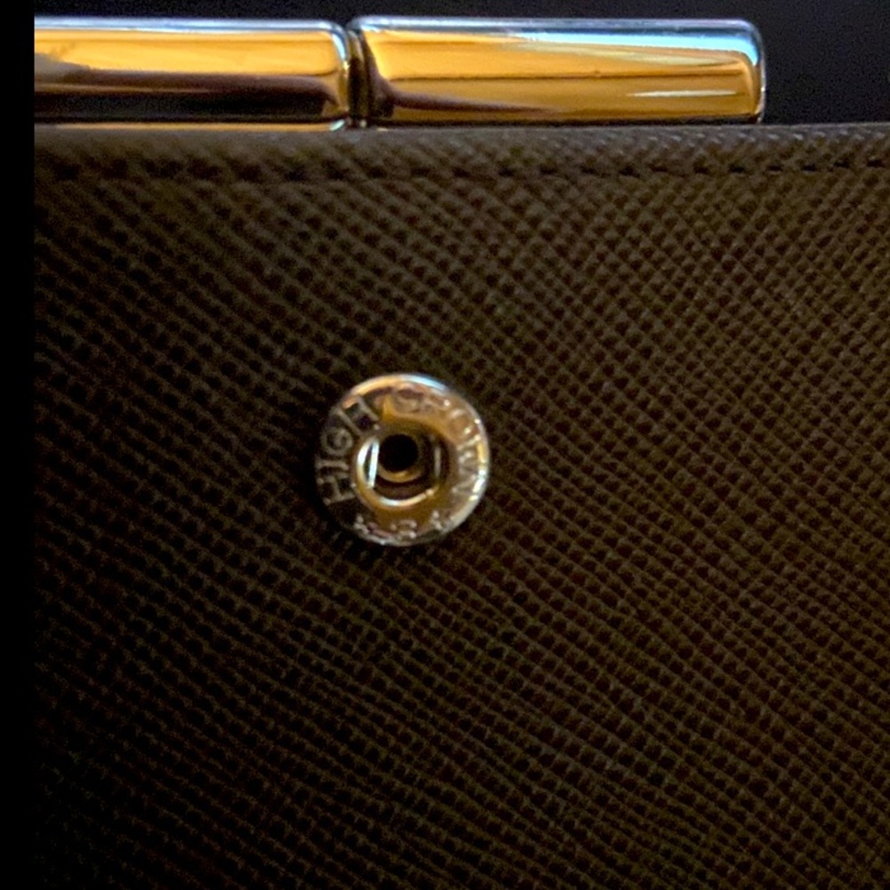 Burberry EUC KissLock Wallet COA,Dust bag,care card - Picture 17 of 17
